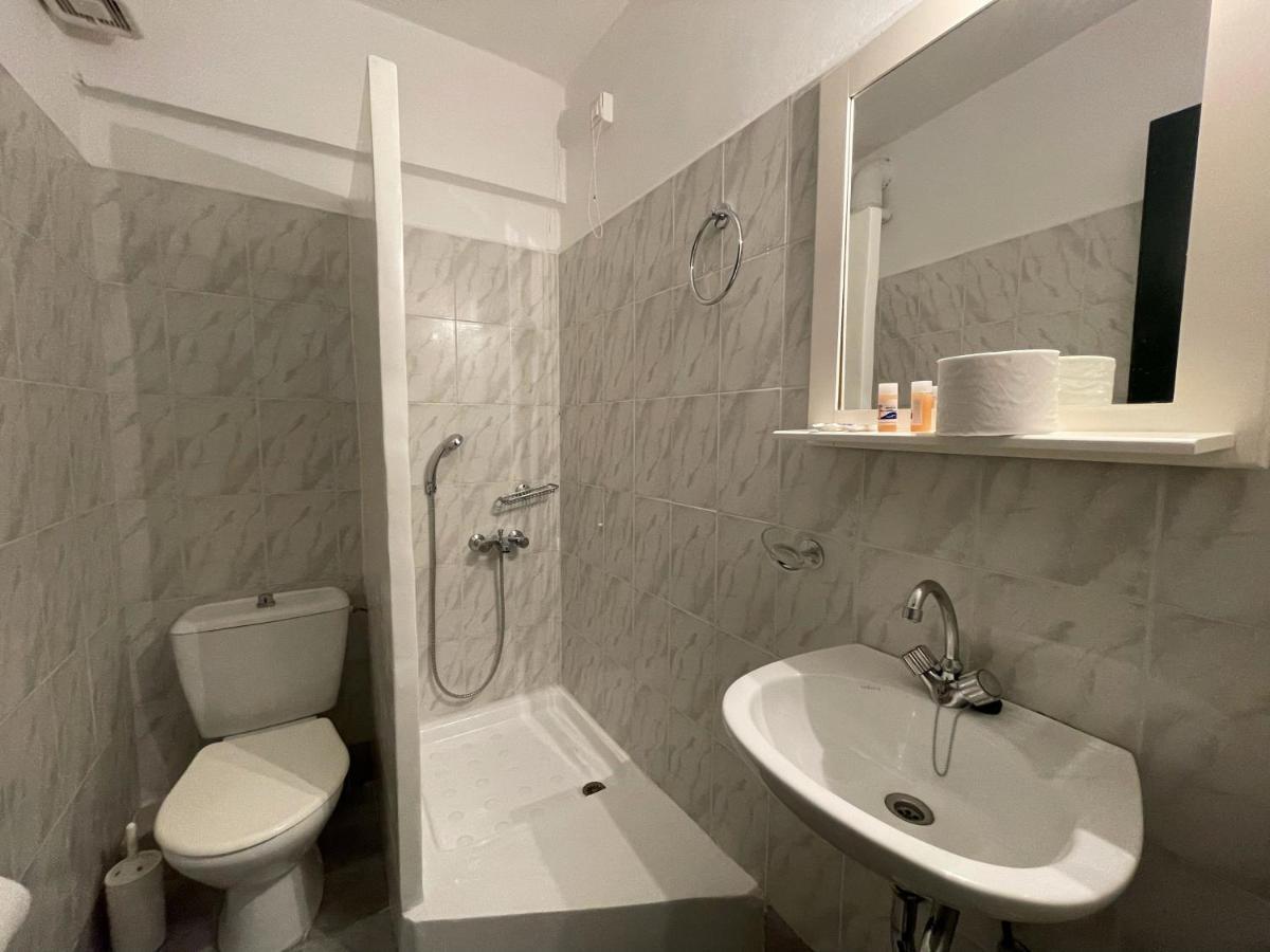 Apollon Hotel Метана Екстер'єр фото
