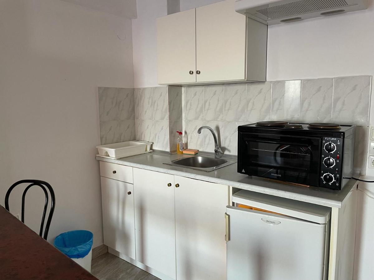Apollon Hotel Метана Екстер'єр фото