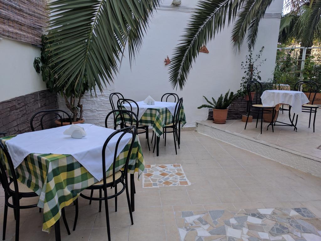 Apollon Hotel Метана Екстер'єр фото