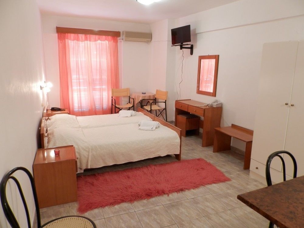 Apollon Hotel Метана Екстер'єр фото